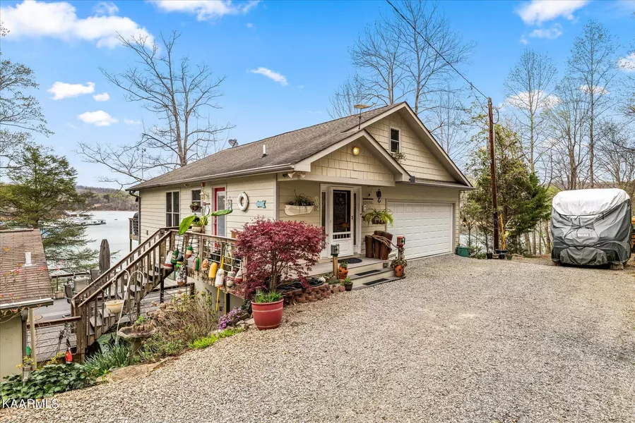 239 Point Three Rd, Rocky Top, TN 37769