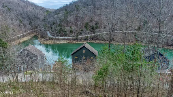 Lafollette, TN 37766,728 Waterfront Tr