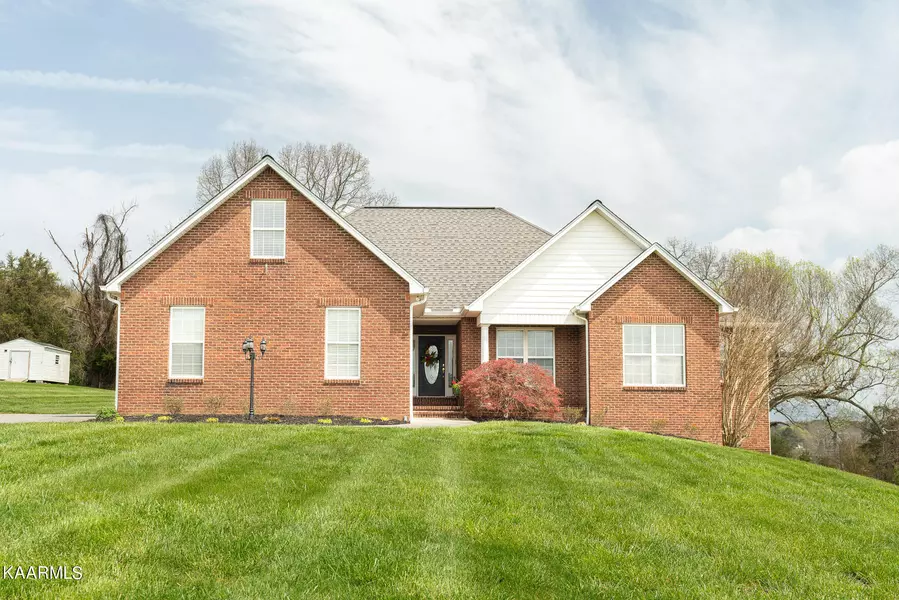 8334 Cliff Ridge CT, Corryton, TN 37721