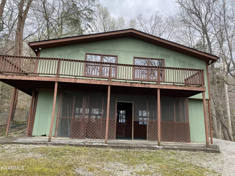 115 Tanglewood LN, Caryville, TN 37714