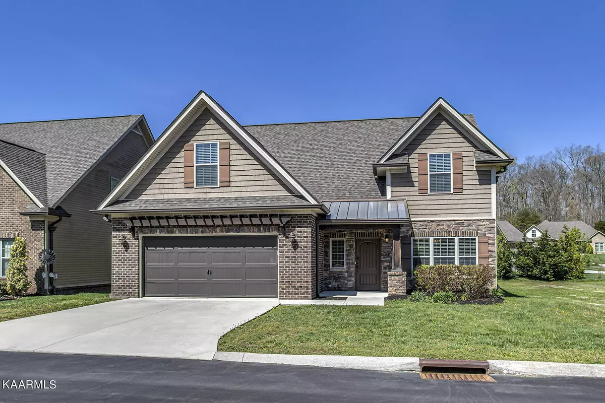 Lenoir City, TN 37772,828 Jacksonian WAY