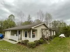 2 Camden DR, Middlesboro, KY 40965