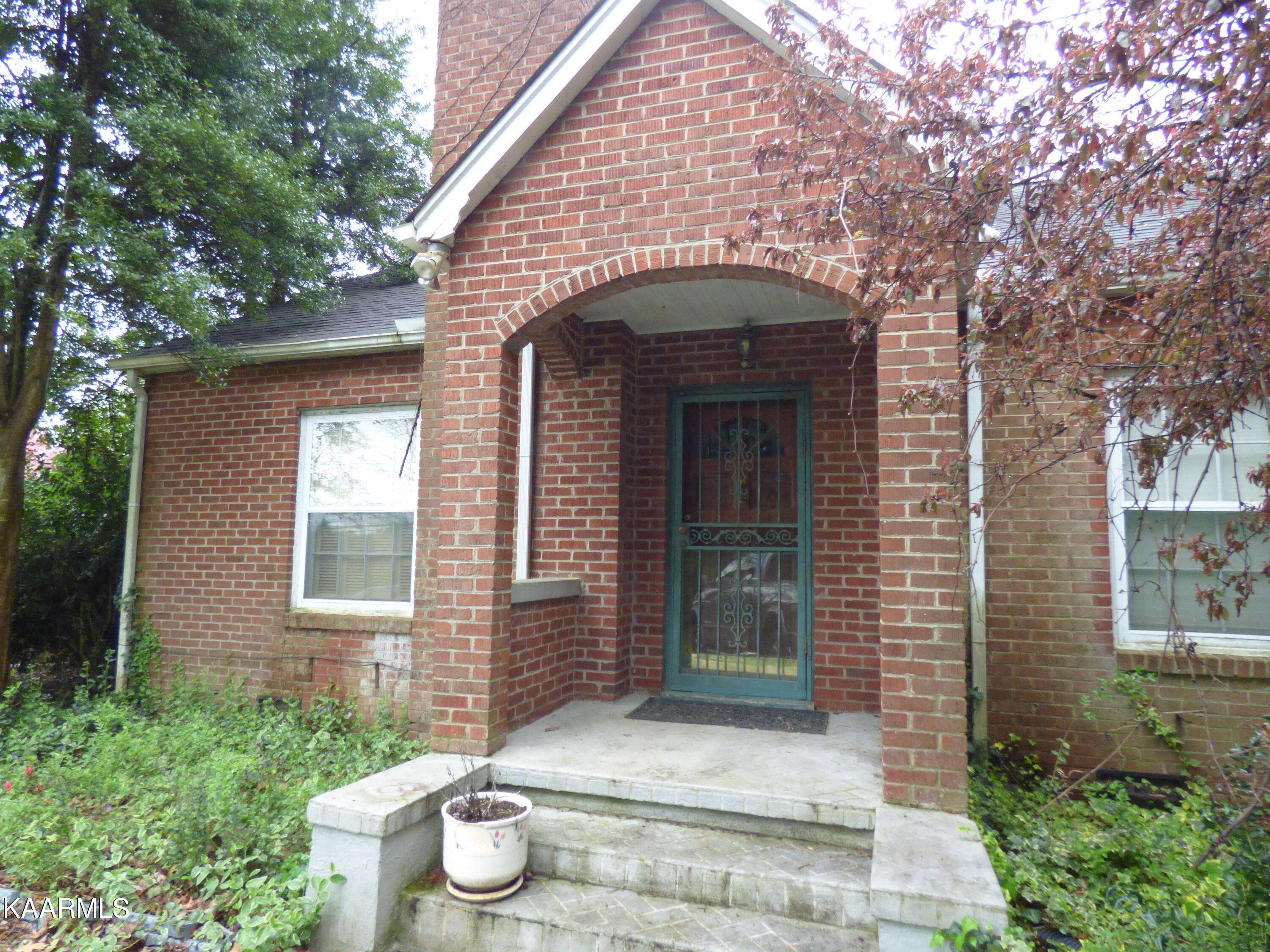 5705 Central Avenue Pike PIKE, Knoxville, TN 37912