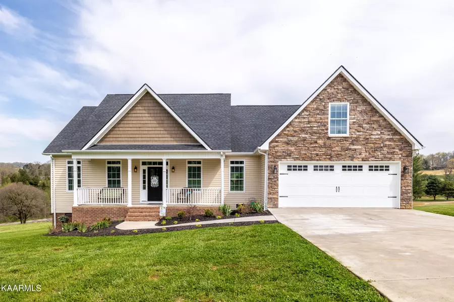 315 Fairway DR, Dandridge, TN 37725