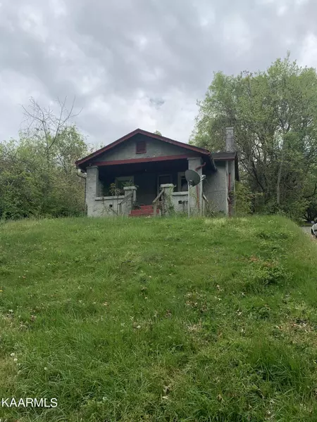 1956 Bethel Ave, Knoxville, TN 37915