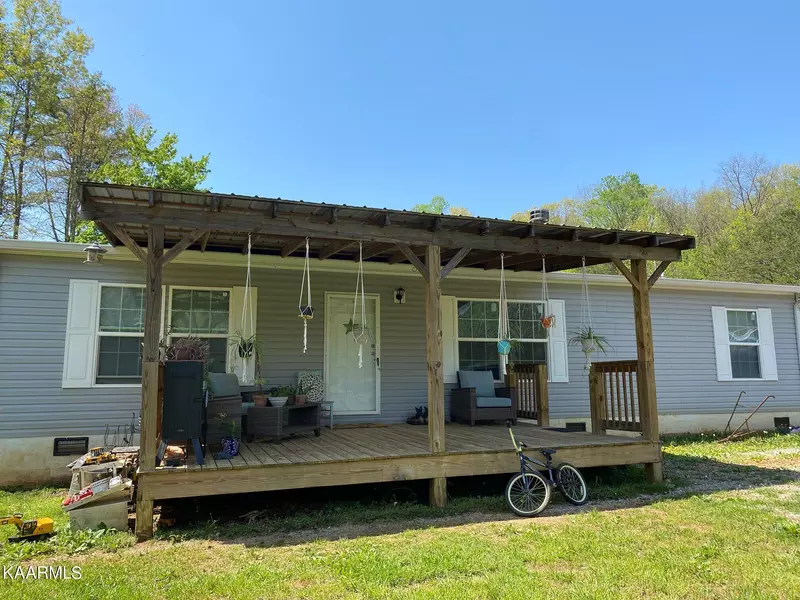 579 New Providence Rd, Tellico Plains, TN 37385