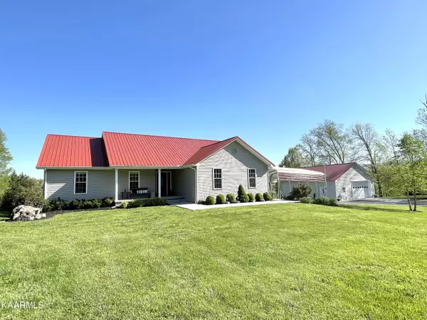 353 Memorial DR, Jacksboro, TN 37757