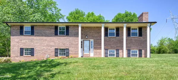 2550 Avery CIR, Lenoir City, TN 37772