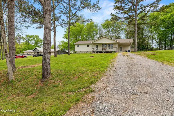 105 Lakeview Estates Rd, Vonore, TN 37885