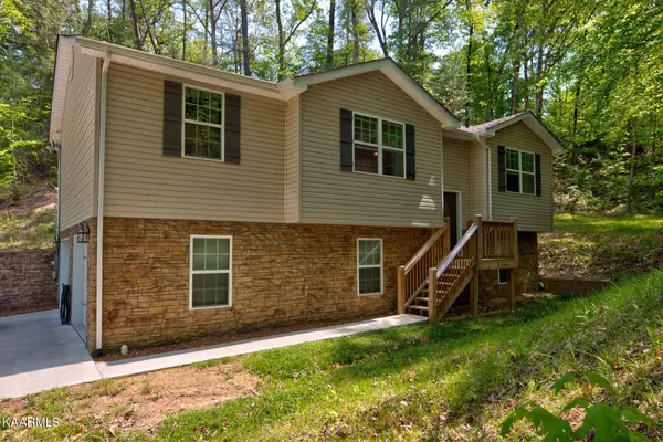 3325 Mr Marshall DR, Pigeon Forge, TN 37863