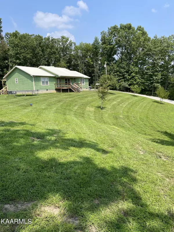 233 Windcrest LN, Harriman, TN 37748