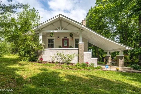 2619 Bernhurst DR, Knoxville, TN 37918