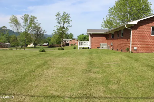 Lafollette, TN 37766,137 Scarlett DR