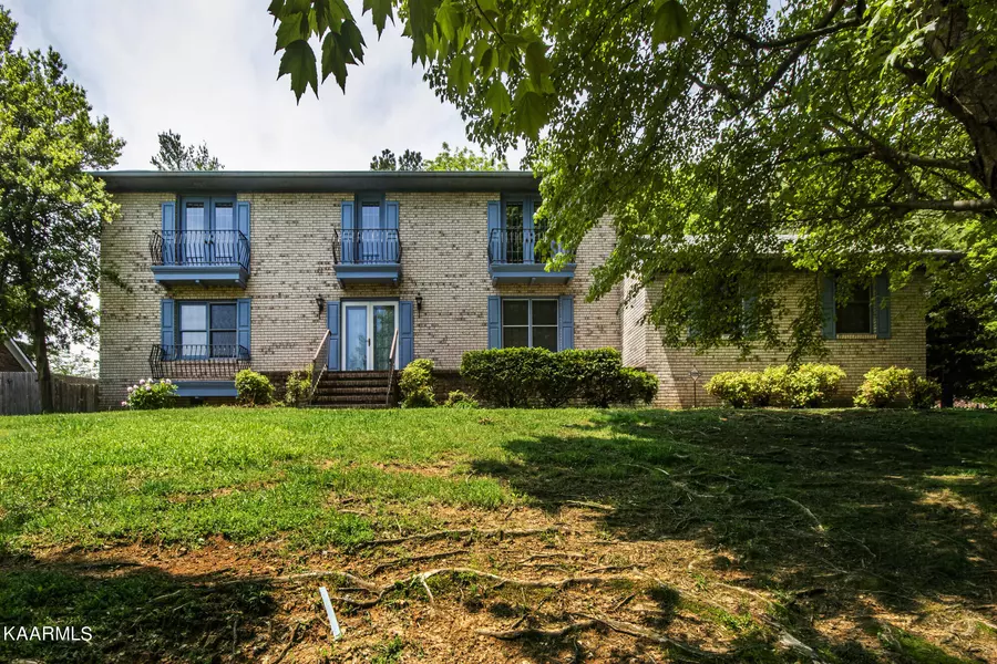 1124 Laurel Hill Rd, Knoxville, TN 37923