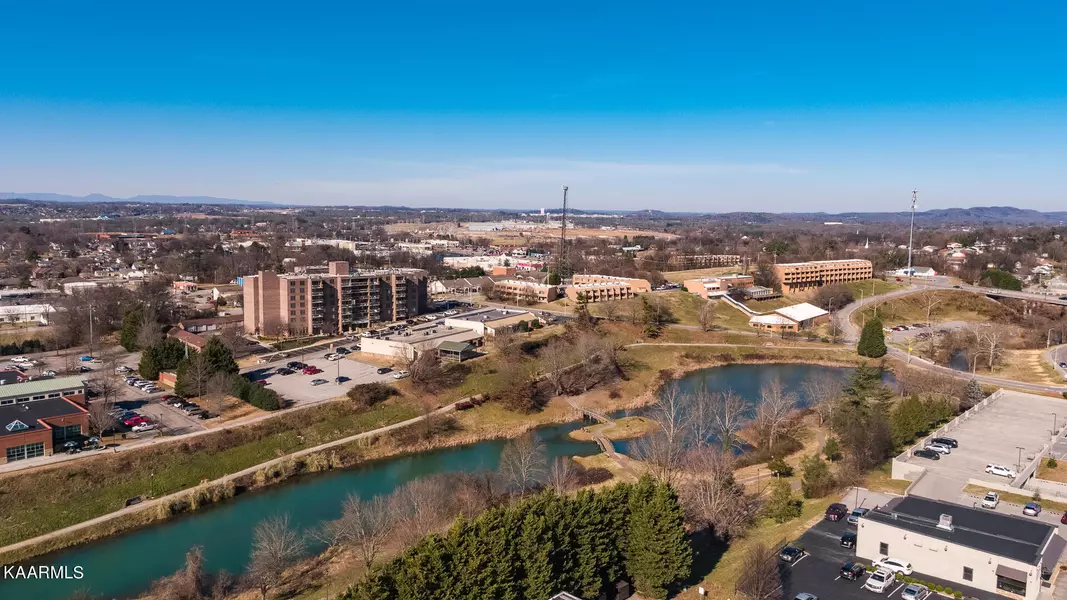 511 Regal Tower, Maryville, TN 37804