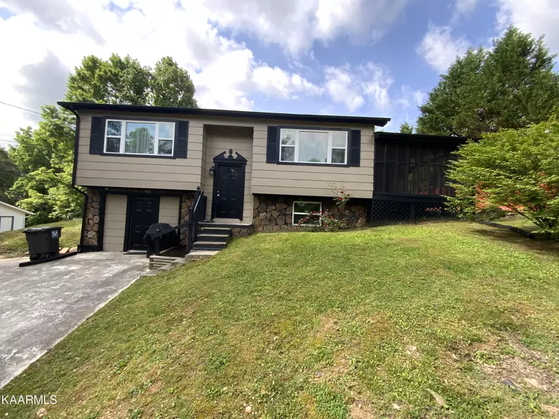 114 Clearview DR, Rockwood, TN 37854