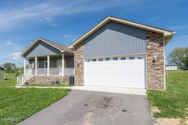 105 MACA RIDGE CIRCLE CIR, Clarkrange, TN 38553