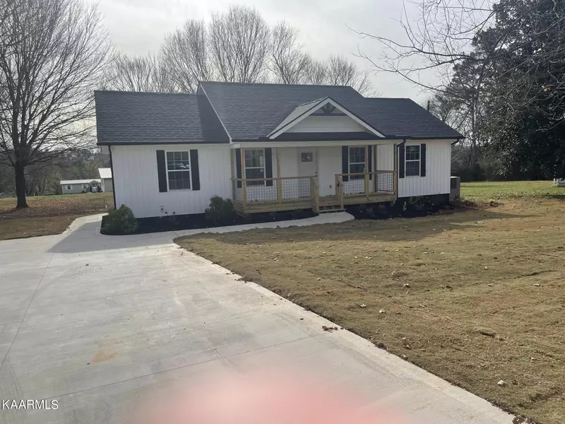 1217 Lincoln DR, Madisonville, TN 37354