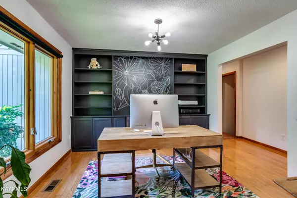 Knoxville, TN 37934,405 Sugarwood DR