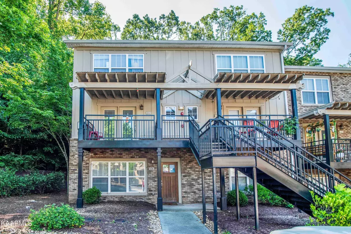 Knoxville, TN 37920,3914 Cherokee Woods WAY #212