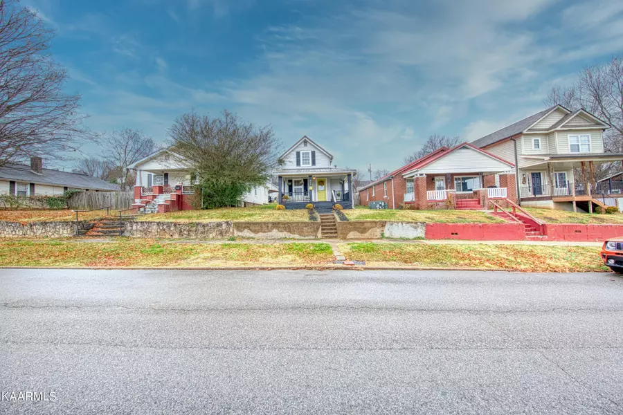 513 1St Ave, Lenoir City, TN 37771