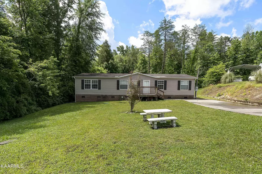 117 Loggers LN, Clinton, TN 37716