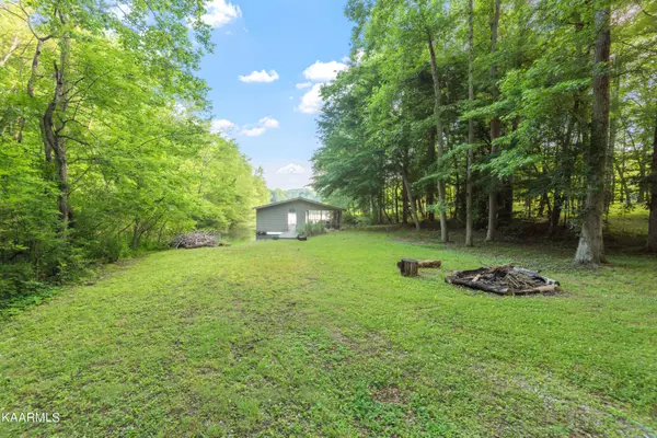 Harriman, TN 37748,134 Azalea CIR