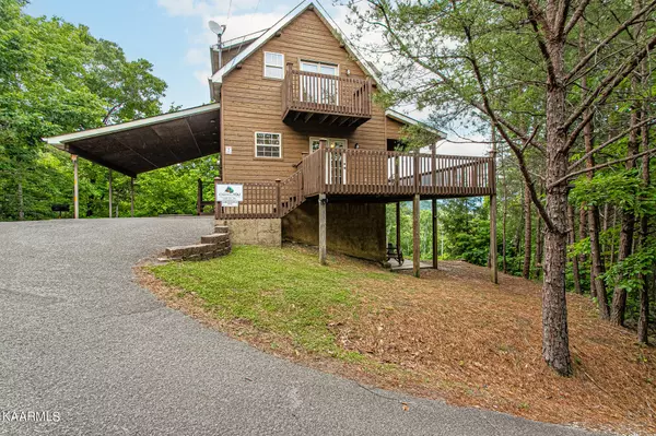 Sevierville, TN 37862,2613 Raccoon Hollow WAY