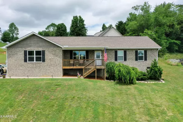 Clinton, TN 37716,206 Branch LN