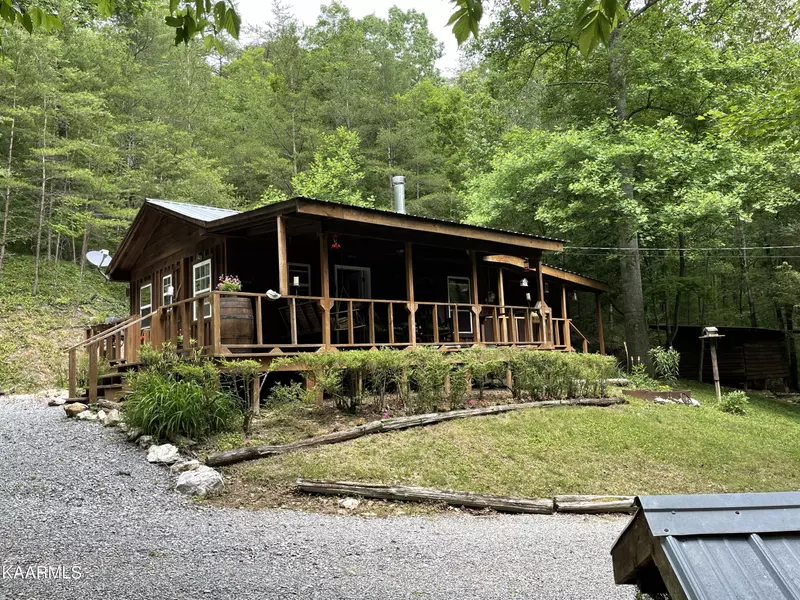 634 Cane Creek Mountain Rd Rd, Tellico Plains, TN 37385