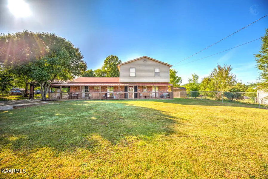 127 Third St, Rockwood, TN 37854