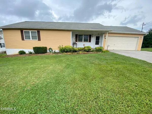 2816 Yarberry Edge LN, Kodak, TN 37764