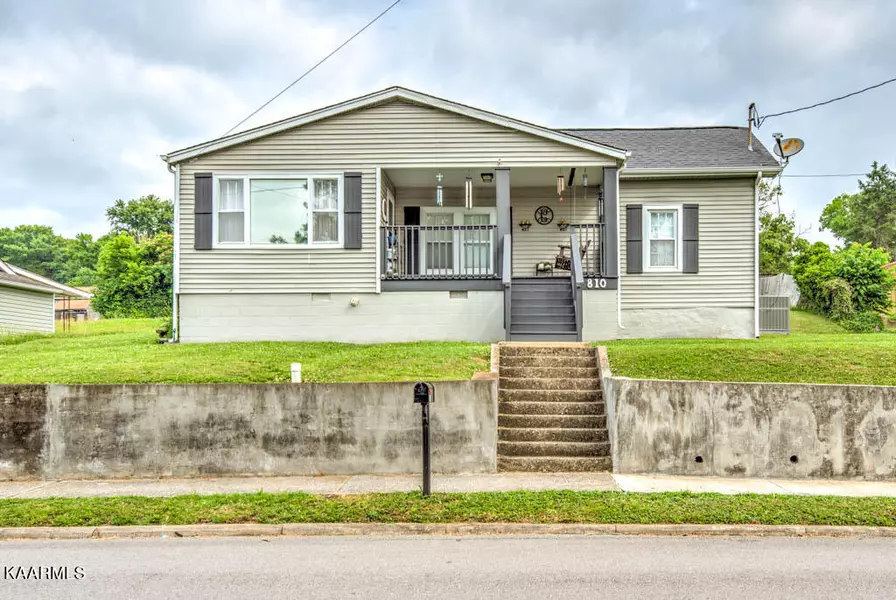 810 Fowler St, Clinton, TN 37716