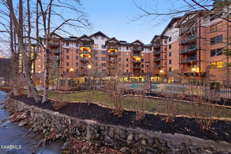 215 Woliss Lane Unit 101, Gatlinburg, TN 37738