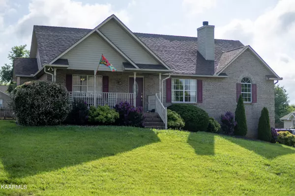 516 Farmview DR, Maryville, TN 37804