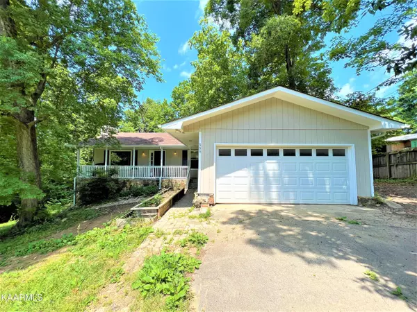 559 Melton Hill DR, Clinton, TN 37716