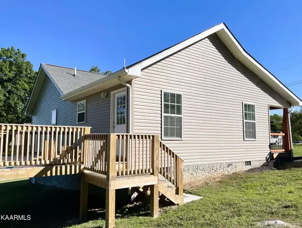 Jacksboro, TN 37757,217 Kay Springs CIR