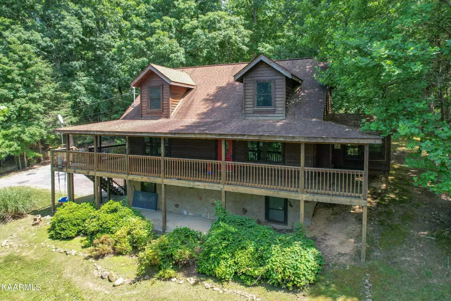 3131 Valley Home Rd, Sevierville, TN 37862