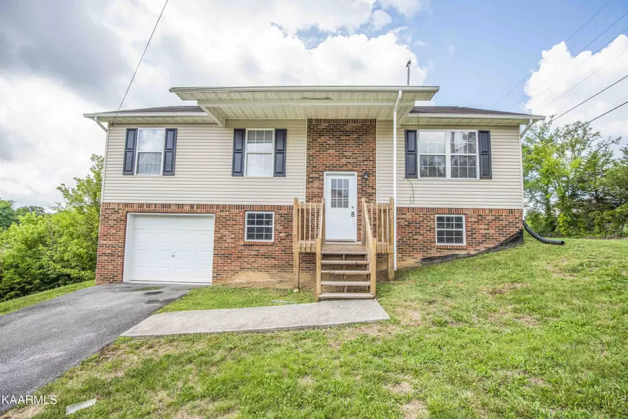 2304 Pond CT, Sevierville, TN 37876