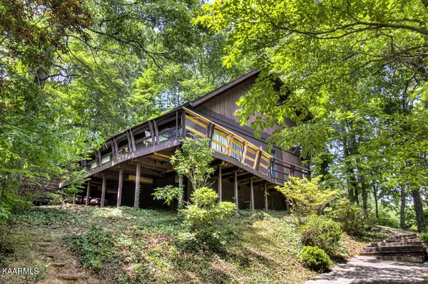 719 Sunshine Tr, Gatlinburg, TN 37738