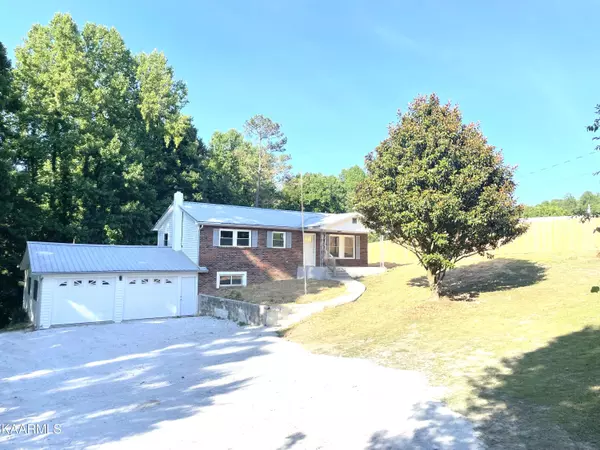 863 High Knob Rd Rd, Lafollette, TN 37766