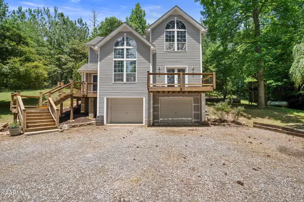 1283 Johns Branch Rd, Gatlinburg, TN 37738