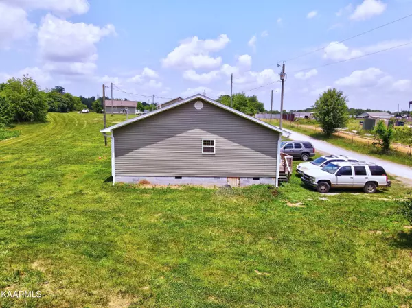 Sweetwater, TN 37874,185 County Road 323