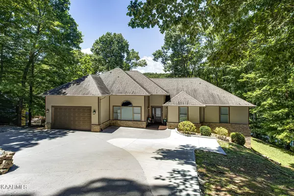 24 Northcove Estate DR, Greenback, TN 37742