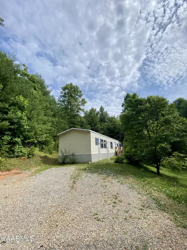 Tellico Plains, TN 37385,498 Barney Creek Rd