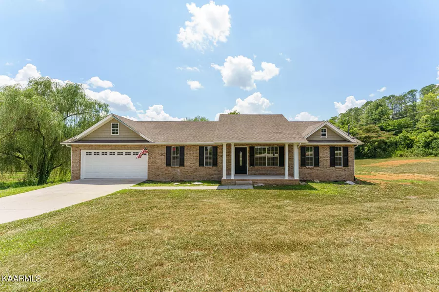 405 Ridgedale DR, Strawberry Plains, TN 37871