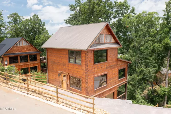 2412 Hawks Nest Way WAY,  Sevierville,  TN 37862