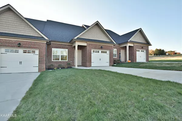 Lenoir City, TN 37772,490 Jacksonian WAY