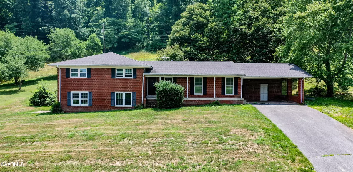 New Tazewell, TN 37825,115 Red Oak LN