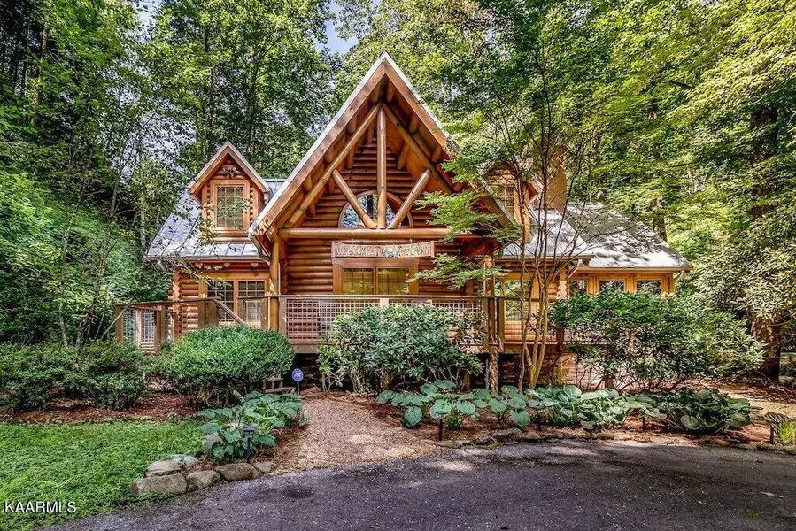 451 Norton Creek Rd, Gatlinburg, TN 37738